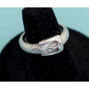 Vintage Silver Tone Ring Size 7 by Avon E22